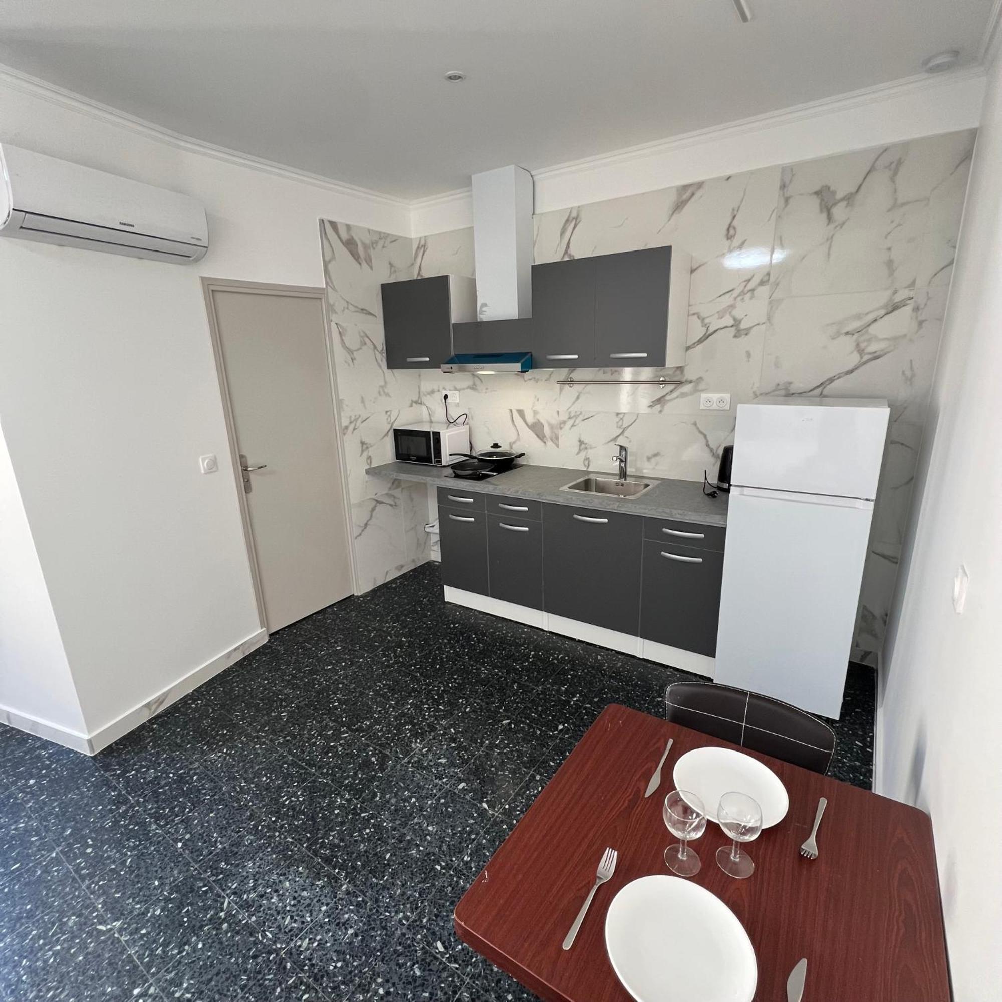 Suite St Charles, Canebiere, Vieux-Port Marseille Extérieur photo